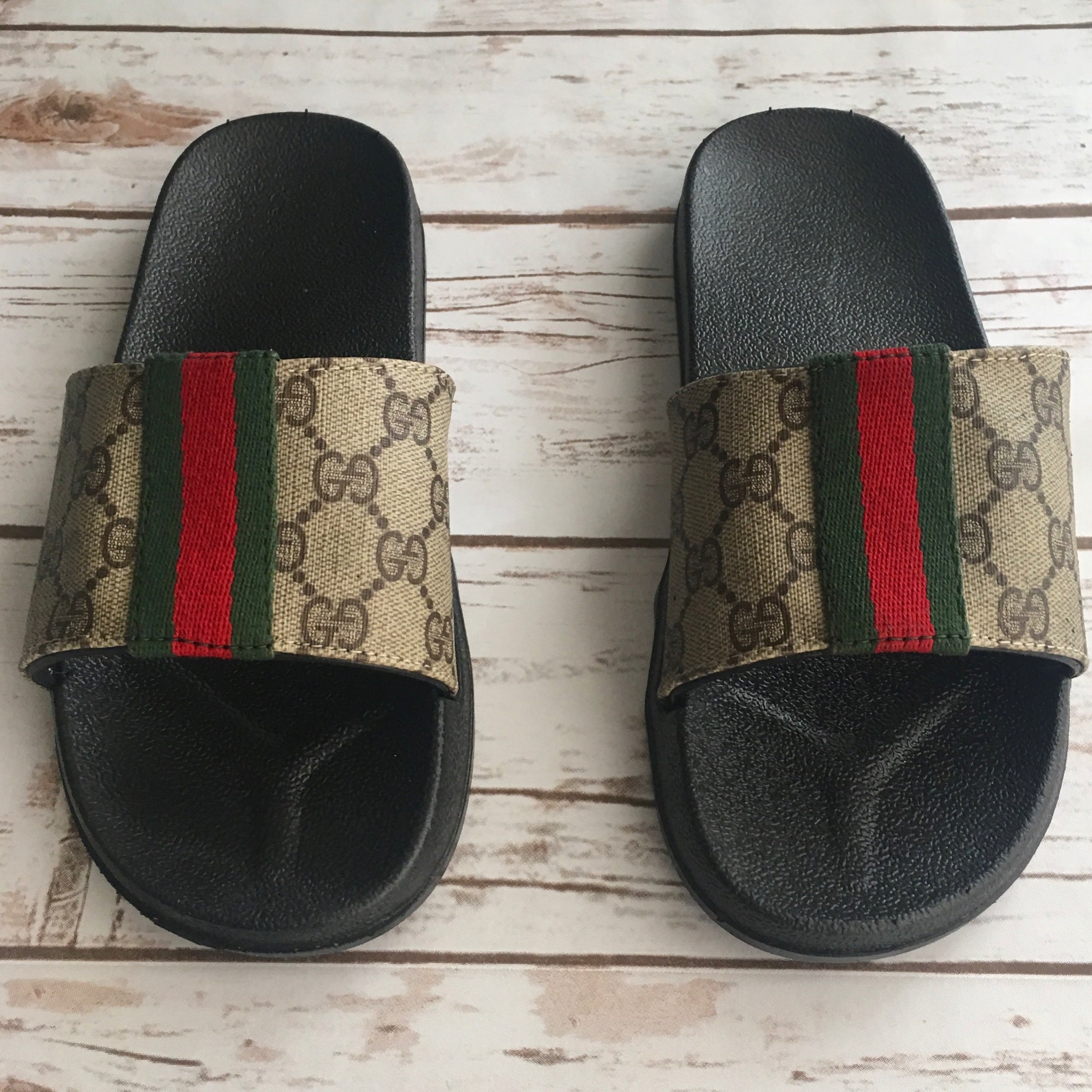 Gucci store slides tan